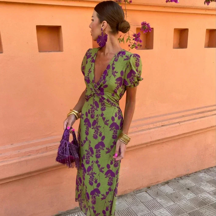 Zoe - Lightness and Charm in Summer