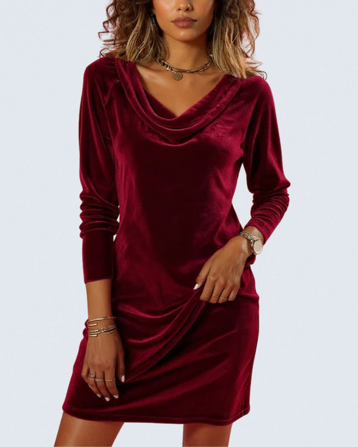 Serena - Loose Fitting Velvet Dress