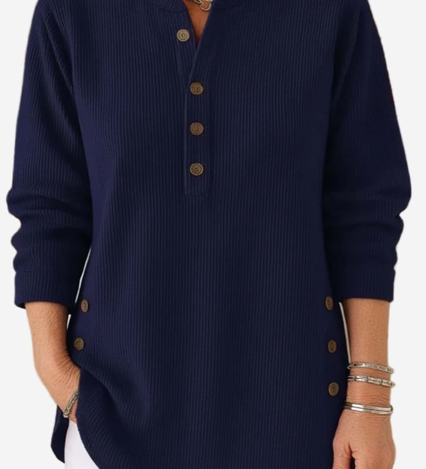 Taisie - Comfortable Sweater