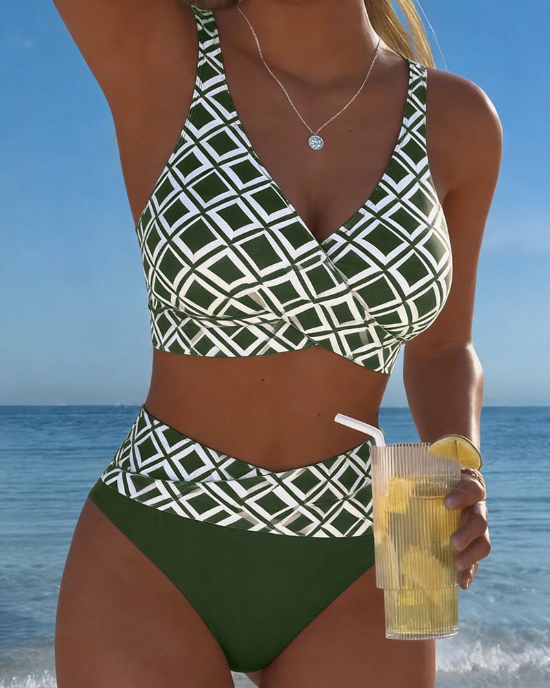 Sydney - Two-Piece Bikini with Cut-Out Bra and Diamond Pattern