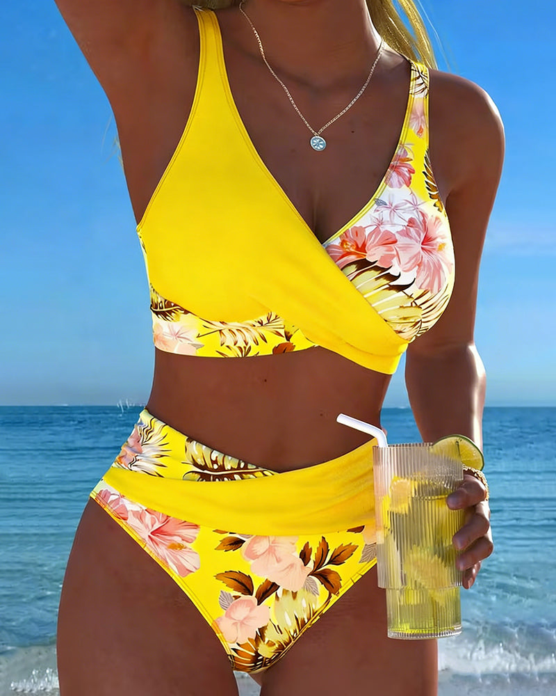 Lorraine - Bikini with Contrasting Floral Print and Slit
