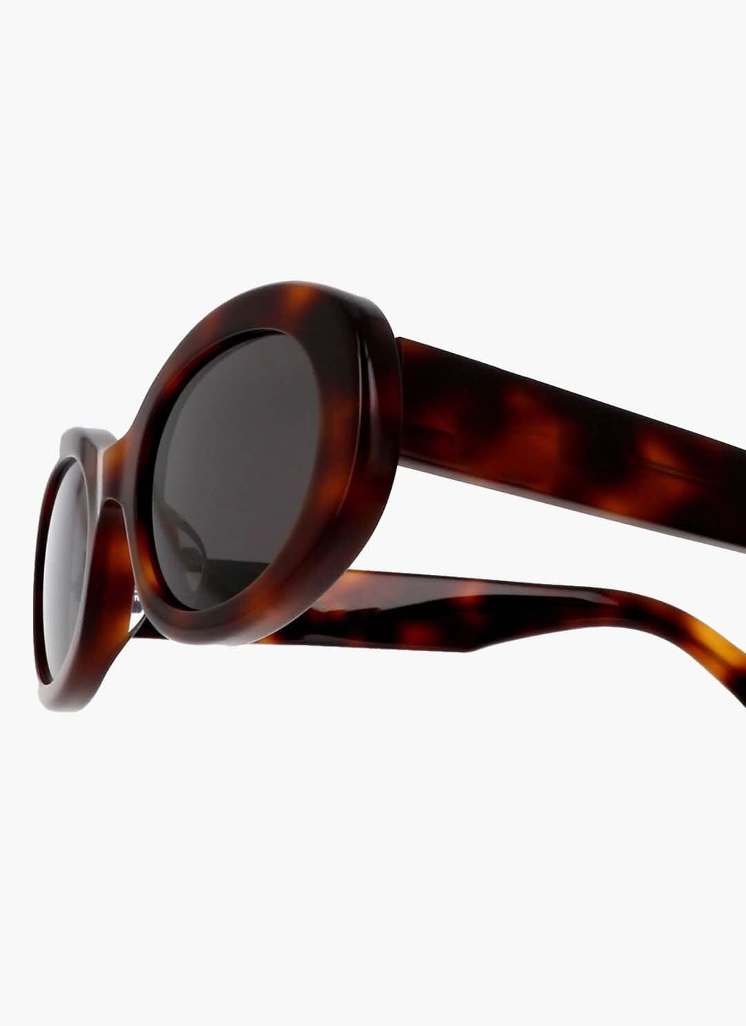 Averi - Sleek Sunglasses