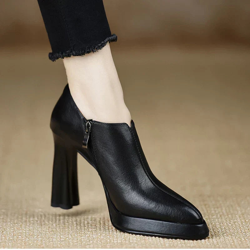 Emily | Structured Leather Pumps