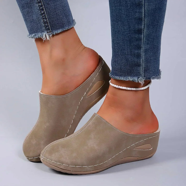 Averia - Orthopedic Slip-Ons