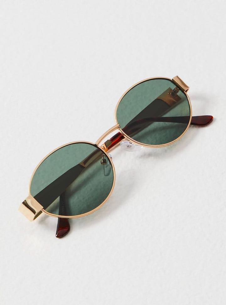 Zariyah - Stylish Sunglasses