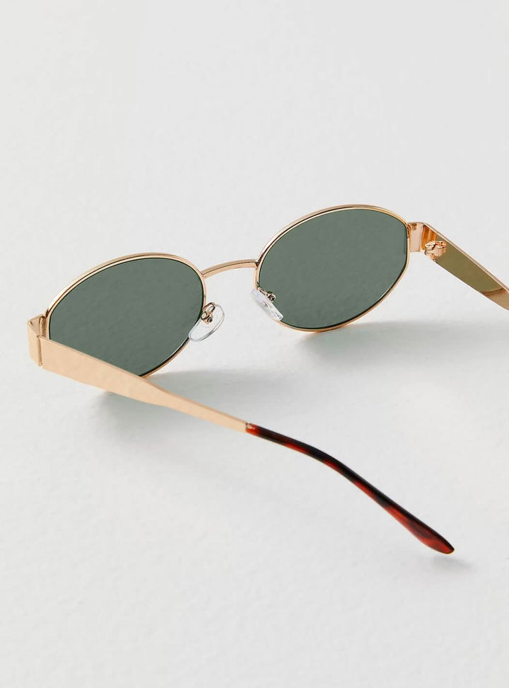 Zariyah - Stylish Sunglasses