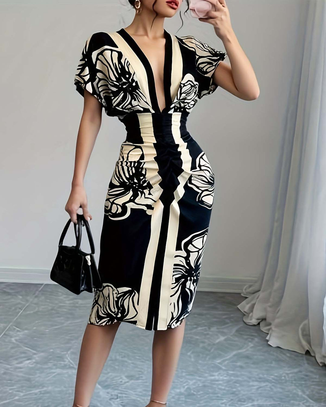 Nuria Blossom - Chic Pleated Dress