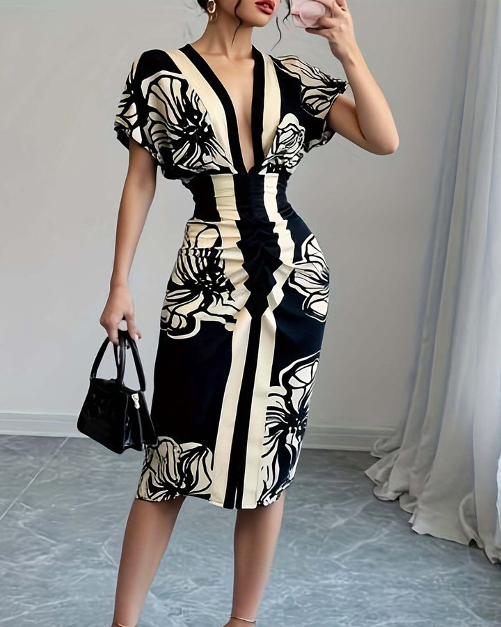 Nuria Blossom - Chic Pleated Dress