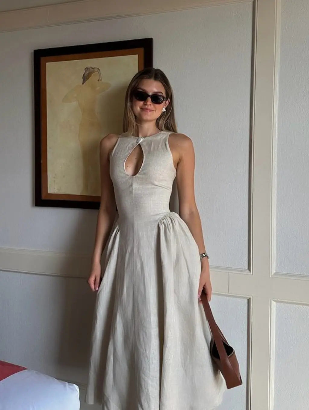 Sara - Elegant Midi Dress