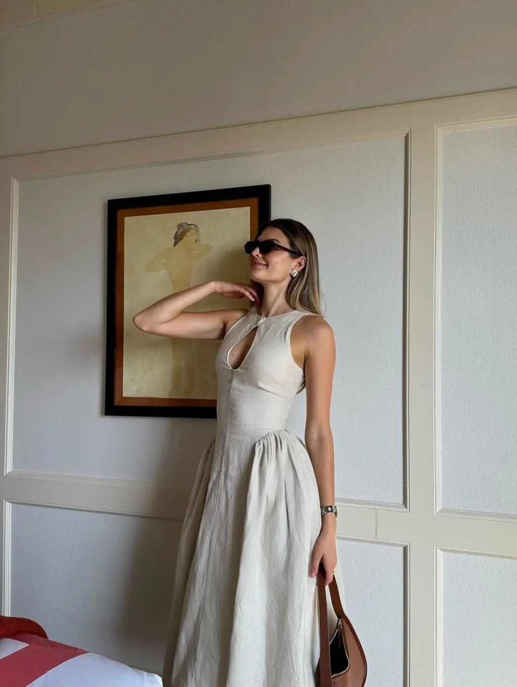 Sara - Elegant Midi Dress