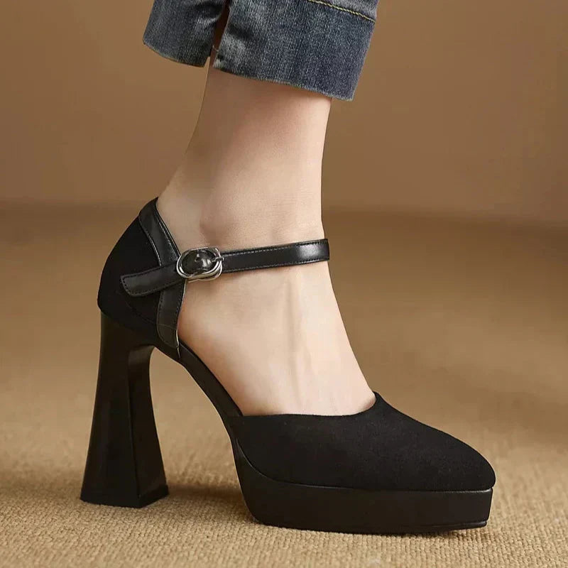 Victoria | Elegant Strap Pumps