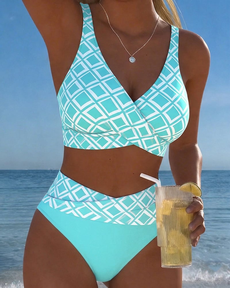 Sydney - Two-Piece Bikini with Cut-Out Bra and Diamond Pattern